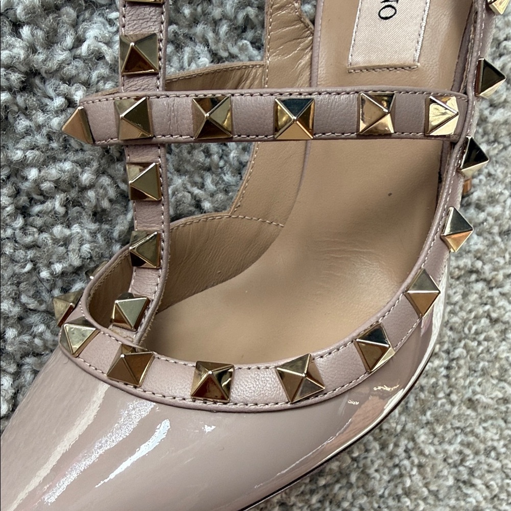 Valentino Women's Blush Patent Leather Studded Heels - Picture 12 of 13